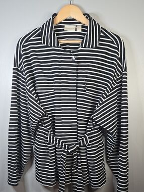 Chico's Women's 16 Striped Black & White Knit Full Zipper Front Tie Waist Jacket